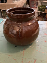Load image into Gallery viewer, Brown crock
