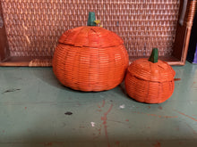 Load image into Gallery viewer, Halloween items
