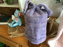 Load image into Gallery viewer, Hand-knit baby hat
