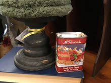 Load image into Gallery viewer, Vintage tin
