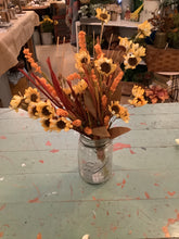 Load image into Gallery viewer, Paper floral stems
