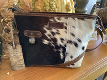 Load image into Gallery viewer, Leather &amp; Hair On Bags
