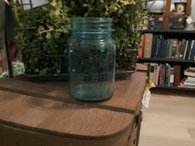 Load image into Gallery viewer, Vintage canning jar
