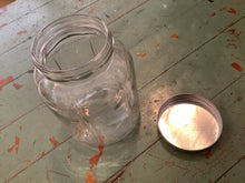 Load image into Gallery viewer, Glass jar w/lid
