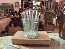 Load image into Gallery viewer, Lab glass
