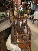 Load image into Gallery viewer, Plant stand
