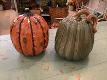 Load image into Gallery viewer, Ceramic pumpkins

