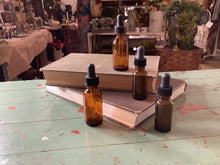 Load image into Gallery viewer, Amber glass bottles
