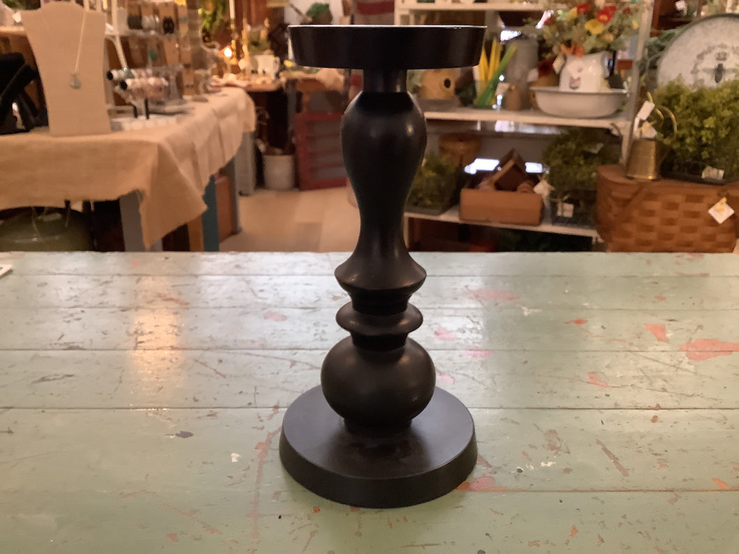 Iron candle holder