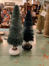 Load image into Gallery viewer, Doorknob Christmas trees
