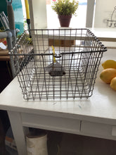 Load image into Gallery viewer, Wire locker basket
