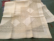 Load image into Gallery viewer, Tablecloths
