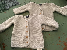 Load image into Gallery viewer, Children’s sweaters
