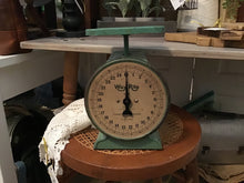 Load image into Gallery viewer, Vintage scale
