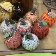 Load image into Gallery viewer, Hand knit pumpkins
